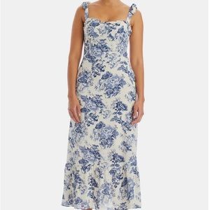 Blue toile de jouy sweetheart dress